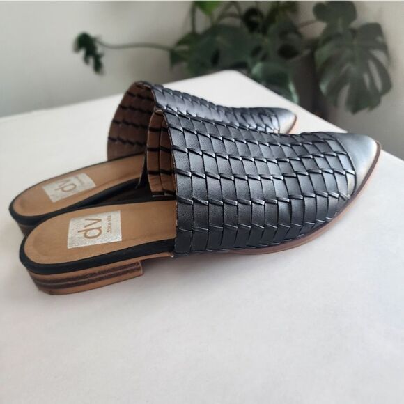 Dolce Vita Shoes - DV by Dolce Vita Women’s Izzie Black Mules Slip On Slides Size 7.5